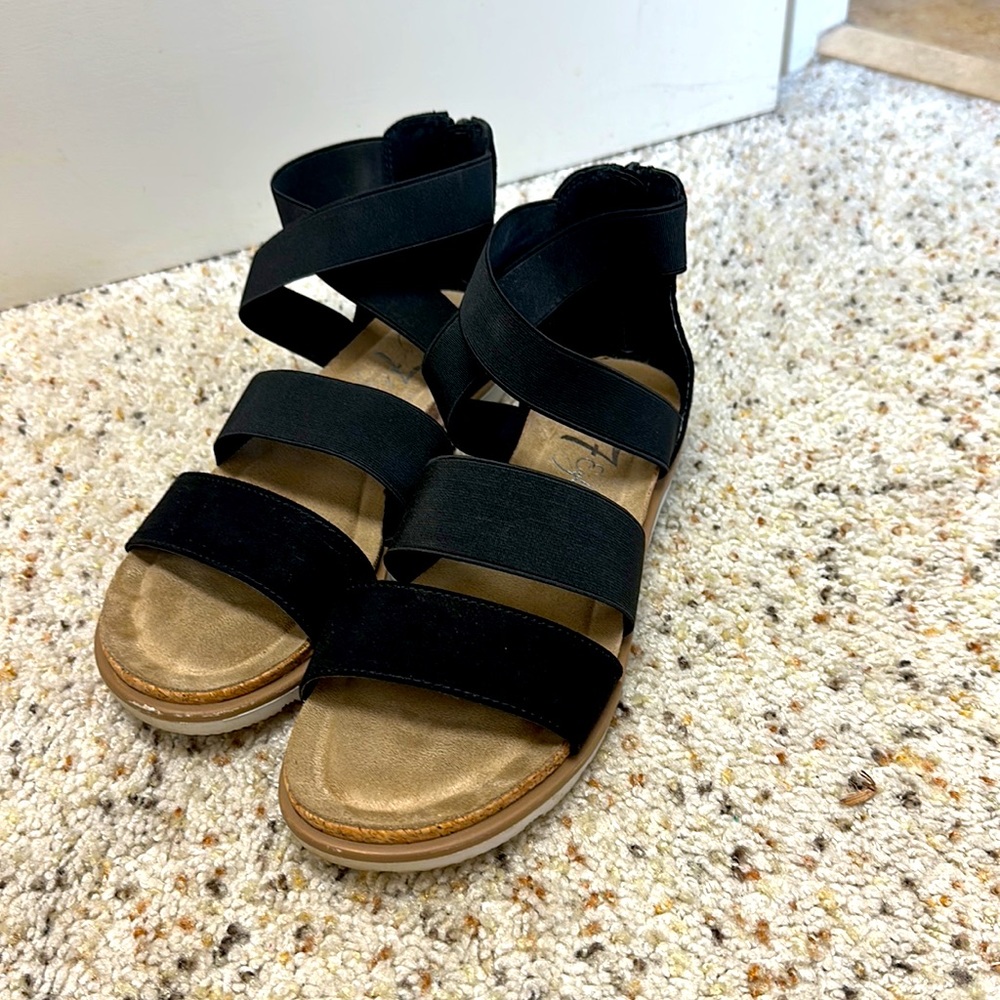 Sandals - Picture 2 of 2
